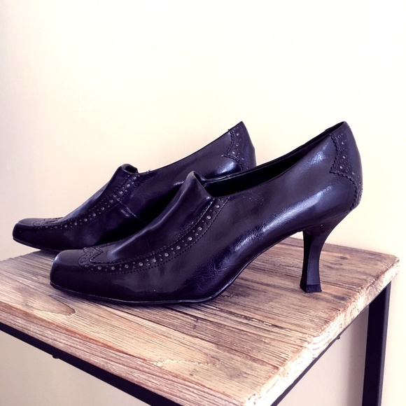 Etienne Agner Leather Kitten Heel - Picture 2 of 5